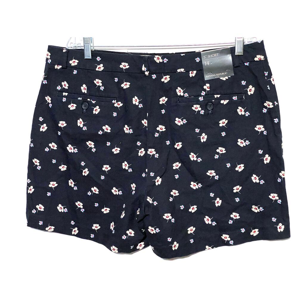 Banana Republic Floral Navy Chinos 5" Shorts Womens 14 Vacation Summer Boho NWT - Picture 2 of 7